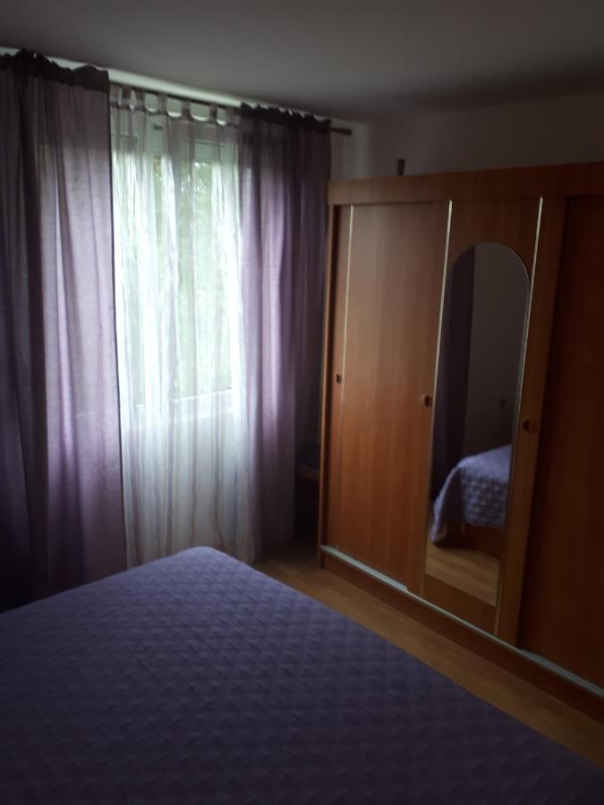 Apartments Makaus Kampor Eksteriør bilde